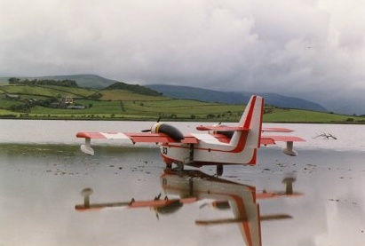 canadair_onwater