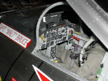 haigh03_sabrecockpit