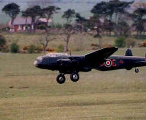 lanc_fly2